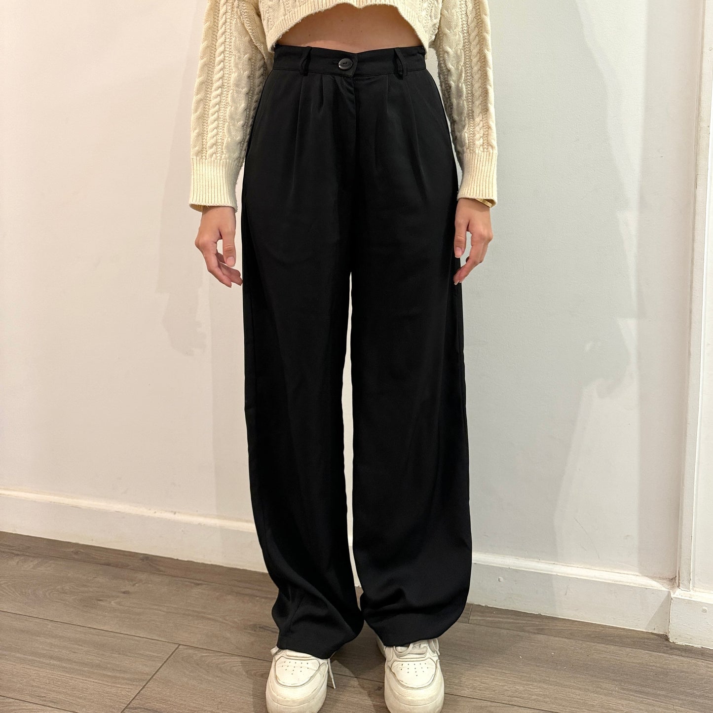 FLOWY pleated pants