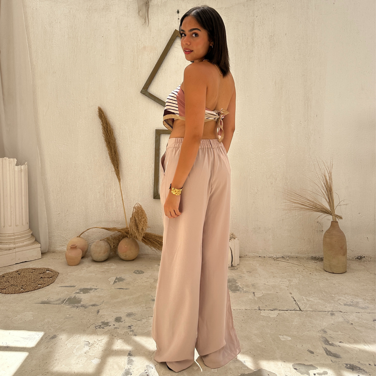 Sleek High waisted  pants