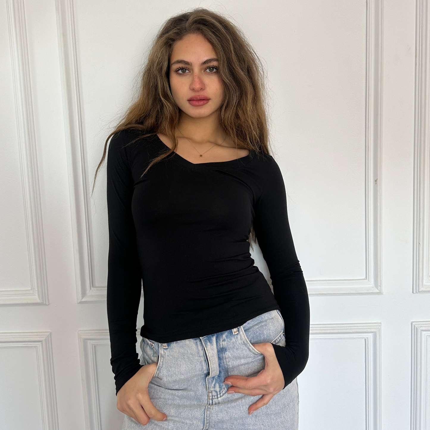 Black V-Neck Long sleeves top
