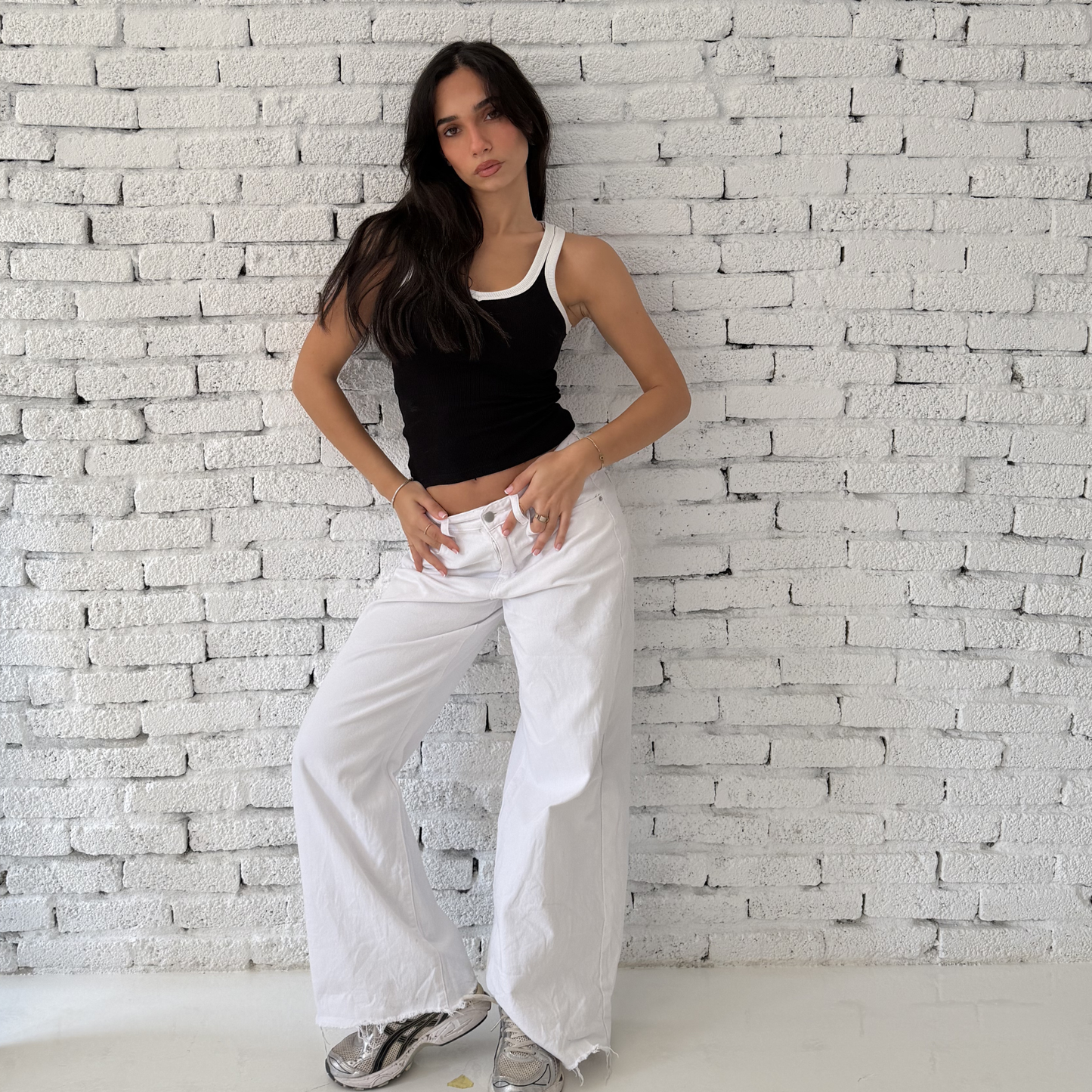 Black &White Ribbed V- tank top