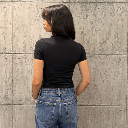 Black Wide V-Basic top Short sleeve
