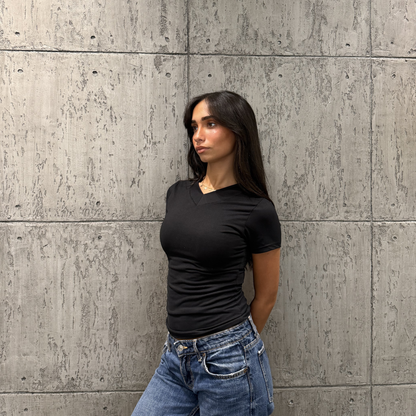 Black Wide V-Basic top Short sleeve