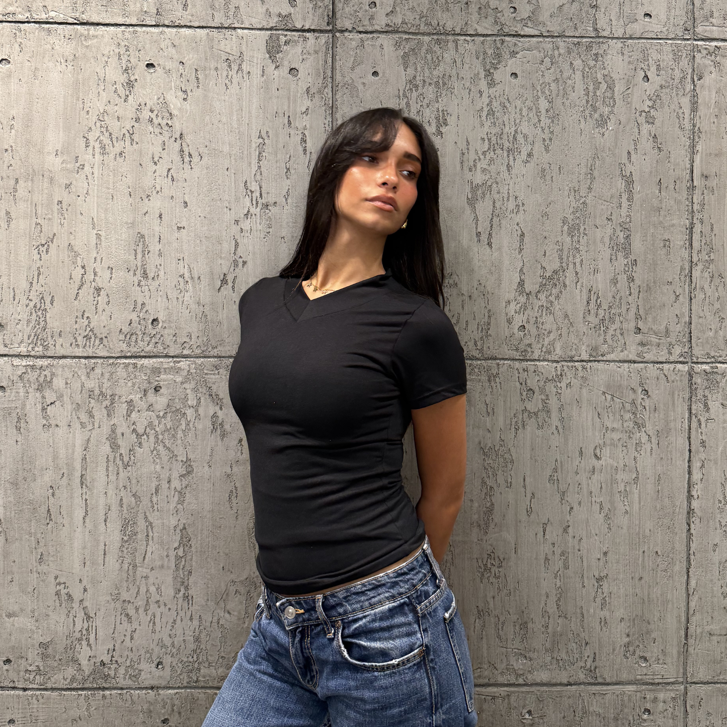 Black Wide V-Basic top Short sleeve
